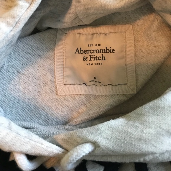 Abercrombie and Fitch Pullover Sweatshirt (M) - Picture 4 of 4